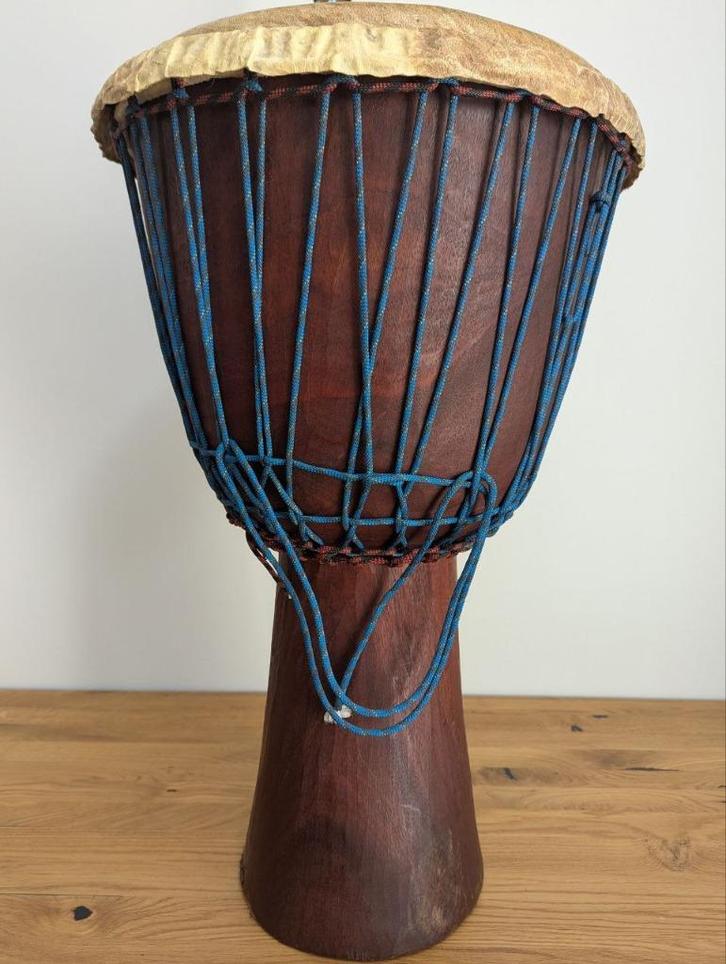 Mooie handgemaakte Afrikaanse Djembé incl tas, Muziek en Instrumenten, Percussie, Zo goed als nieuw, Trommel, Ophalen