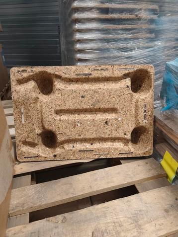 Pallets 40 x 60 cm beschikbaar voor biedingen