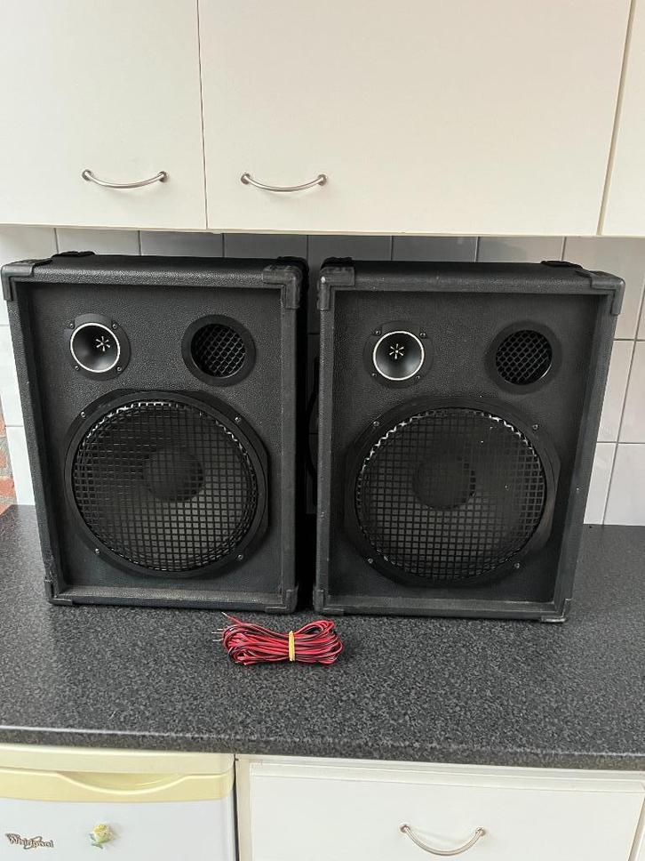 Set breedband ? disco , carnaval , PA , luidsprekers / boxen, Audio, Tv en Foto, Luidsprekers, Gebruikt, Front, Rear of Stereo speakers