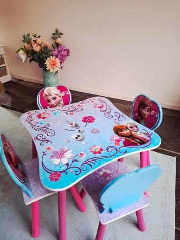 Frozen Tafel en Stoelen Set beschikbaar voor biedingen