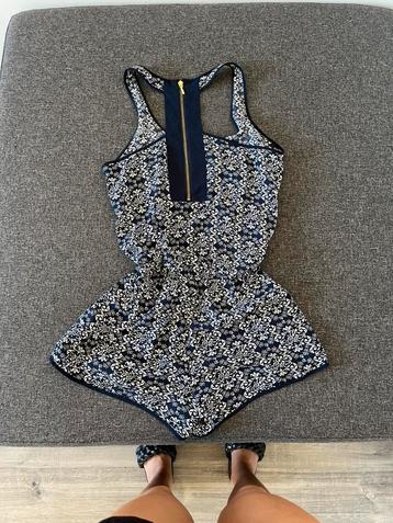 Maat M jumpsuit beschikbaar voor biedingen