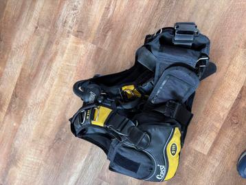 Trimvest Cressi maat S beschikbaar voor biedingen
