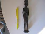 Uit Afrika ? Vrouw draagt kruik v hout houtsnijwerk , Antiek en Kunst, Ophalen of Verzenden