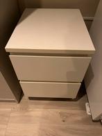 Nachtkast €40,-, Huis en Inrichting, Slaapkamer | Nachtkastjes, Ophalen, Kunststof, 55 tot 70 cm, Zo goed als nieuw