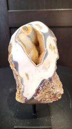 Orka agaat op standaard, Verzamelen, Mineralen en Fossielen, Ophalen of Verzenden