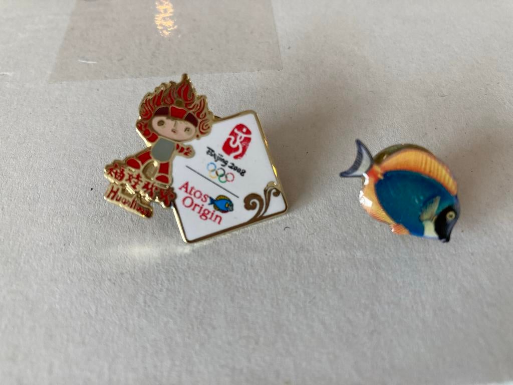 Atos Origin Logo Pin en Olympische Spelen Beijing 2008 Pin, Verzamelen, Ophalen of Verzenden, Nieuw, Merk, Speldje of Pin