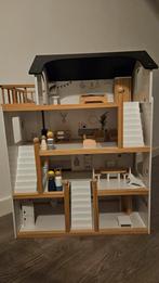 Poppenhuis met Meubels - Petite Amélie, Ophalen, Zo goed als nieuw, Poppenhuis