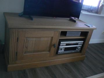 TV kast meubel hout 130 cm breed handgemaakt  NU 50 EURO beschikbaar voor biedingen