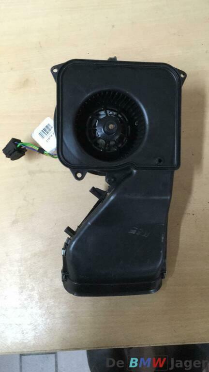 Kachelaanjager achter BMW X5 E53 64118385546, Auto-onderdelen, Airco en Verwarming, BMW, Gebruikt, Ophalen of Verzenden