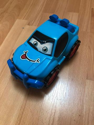 Grote speelgoed auto beschikbaar voor biedingen