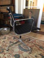 Vitra Eames ea 108, Huis en Inrichting, Bureaustoelen, Ophalen of Verzenden, Zo goed als nieuw