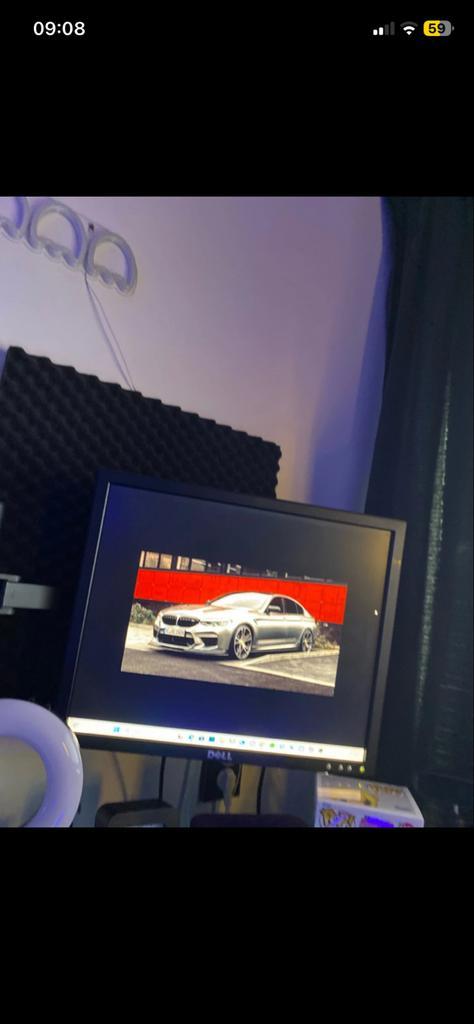 Dell Monitor - Klein Model, Computers en Software, Monitoren, Gebruikt, 60 Hz of minder, VGA, LED, Full HD, 5 ms of meer, Ophalen of Verzenden