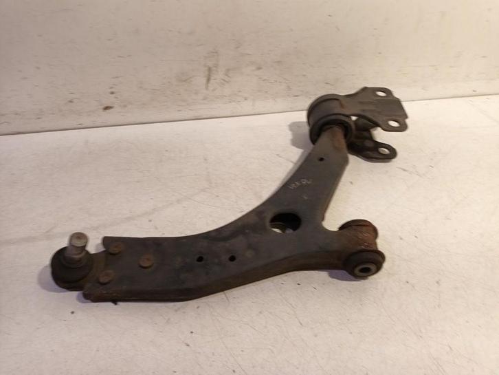Draagarm rechts voor Volvo V40, Auto-onderdelen, Ophanging en Onderstel, Volvo, Gebruikt, Herkomst onderdeel bekend, 12 maanden garantie