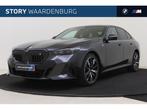 BMW i5 eDrive40 M Sport / Trekhaak / Achteruitrijcamera / Ad, Auto's, BMW, Automaat, 2095 kg, Achterwielaandrijving, Zwart