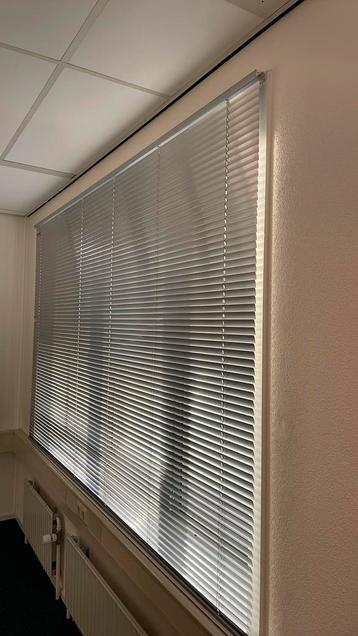 Luxaflex, aluminium, 3 stuks beschikbaar voor biedingen