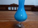 Vintage opaline vaas in blauw, 25 cm., Antiek en Kunst, Ophalen of Verzenden