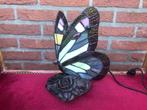 zeer fraaie Tiffany vlinder lamp, glas-in-lood, Huis en Inrichting, Lampen | Tafellampen, Ophalen of Verzenden, Tiffany, Minder dan 50 cm