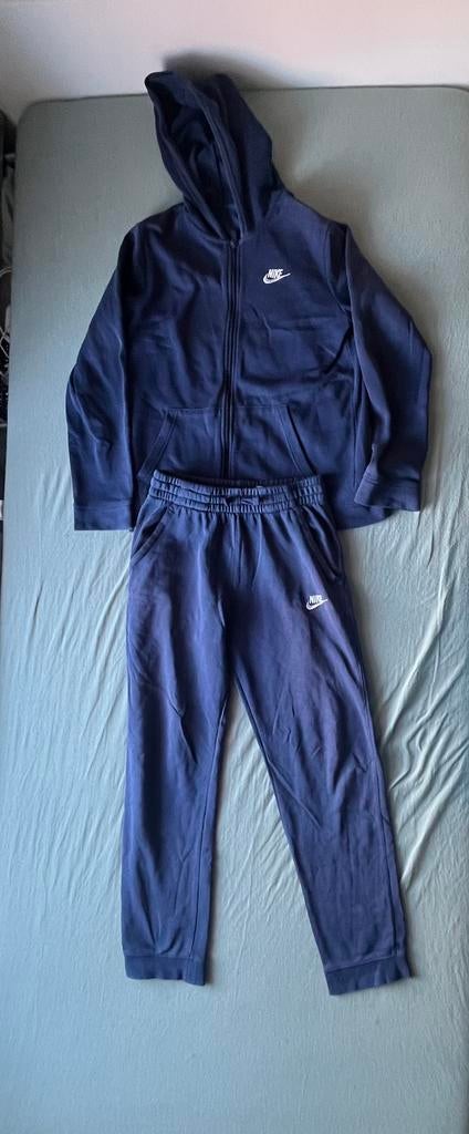 Nike set maat XS/S, Kinderen en Baby's, Babykleding | Maat 86, Ophalen of Verzenden, Zo goed als nieuw, Jongetje of Meisje