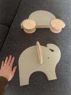 Houten decoratie auto en olifant, Kinderen en Baby's, Speelgoed | Babyspeelgoed, Ophalen of Verzenden, Zo goed als nieuw, Overige typen