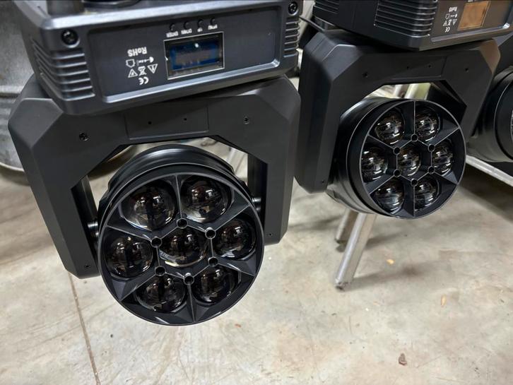 Movinghead bee eye 7x40watt, Audio, Tv en Foto, Professionele Audio-, Tv- en Video-apparatuur, Zo goed als nieuw, Audio, Ophalen of Verzenden