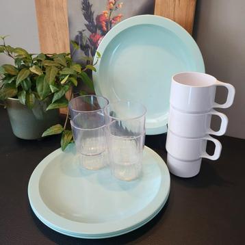Mepal camping servies. Bekers, kopjes, borden beschikbaar voor biedingen