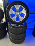 Volvo 18 inch velgen + Michelin zomerbanden XC40, Ophalen, 18 inch, Banden en Velgen, Winterbanden