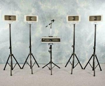 100 Volt Plug & Play Omroep muziek set Nieuw beschikbaar voor biedingen
