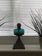 Antiek petroleumlamp met petrol kleurig glas, Ophalen
