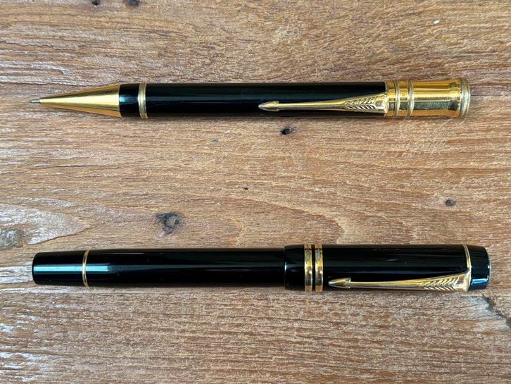Parker Duofold International vulpen en vulpotlood, Verzamelen, Pennenverzamelingen, Zo goed als nieuw, Vulpen, Parker, Ophalen of Verzenden
