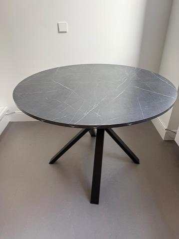 IKEA MARIEDAMM Tafel, zwart marmerpatroon, 105 cm beschikbaar voor biedingen