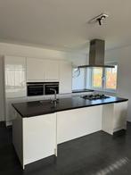 Compleet Net Modern Kookeiland + Siemens + GEDEMONTEERD, Huis en Inrichting, Keuken | Complete keukens, Wit, Overige typen, Ophalen of Verzenden