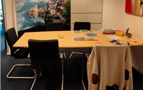 Grote Vergadertafel met stoelen, Huis en Inrichting, Bureaus, Zo goed als nieuw, Ophalen of Verzenden