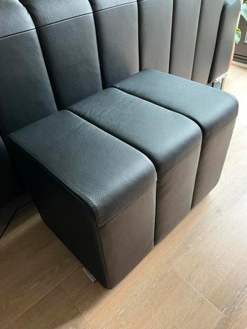 Bert Plantagie Bond | hocker | zwart leer beschikbaar voor biedingen