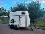 Sluis 1.5 paards ruime polyester trailer met trapbescherming, Dieren en Toebehoren, Paarden en Pony's | Trailers en Aanhangwagens