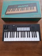 Novation Launchkey 37 MK4, Muziek en Instrumenten, Midi-apparatuur, Ophalen, Zo goed als nieuw