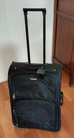 Zwarte Carlton koffer met wieltjes en handvat stevige stof, Overige materialen, Wieltjes, Gebruikt, 35 tot 45 cm