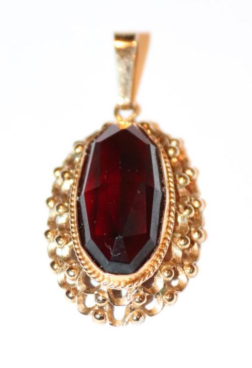 Antieke 14 karaat gouden hanger met ovalen granaat steen, Antiek en Kunst, Antiek | Goud en Zilver, Goud, Verzenden