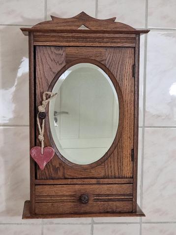 antiek medicijnkastje Frans oud badkamerkastje spiegel facet
