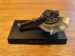 World of Warcraft - The Axe of Durotan statue, Spelcomputers en Games, Gebruikt, 1 speler, Ophalen of Verzenden, Role Playing Game (Rpg)