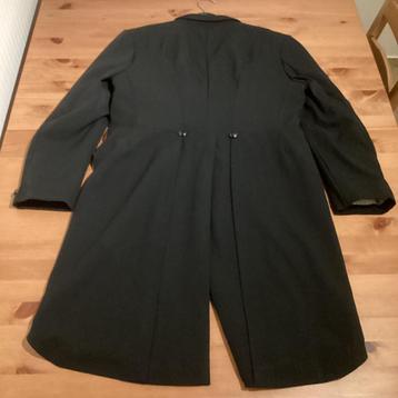 Slippenjas, in goede staat, ongeveer maat 38/40 beschikbaar voor biedingen