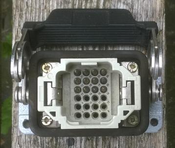 Stekker 24 polig, Harting beschikbaar voor biedingen