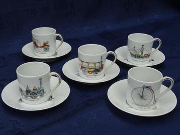 Limoges cups and saucers beschikbaar voor biedingen