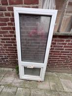 Kunststof raam met dubbel glas, Doe-het-zelf en Verbouw, Kunststof, Raamkozijn, Ophalen of Verzenden, Zo goed als nieuw