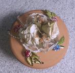 Juwelendoos in steen met versiering en vintage bloemen, Verzenden, Nieuw, Bruin, Hardcase