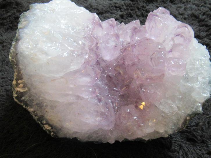AMETHYST heel mooi stuk 16x16 cm 4 kg € 165, Verzamelen, Mineralen en Fossielen, Mineraal, Ophalen of Verzenden