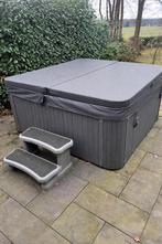 Weinig gebruikte jacuzzi!5 jaar oud inclusief dek met beugel, Tuin en Terras, Ophalen, Zo goed als nieuw