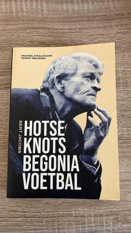 Ferry Reurink - Hotseknotsbegoniavoetbal, Boeken, Biografieën, Zo goed als nieuw, Sport, Ophalen of Verzenden