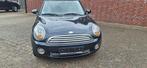 Mini  one 2007 2 sleutels  nieuwe apk  0645151555, Auto's, Voorwielaandrijving, Stof, Zwart, Blauw