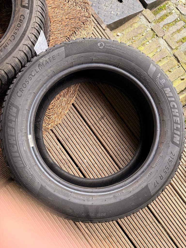 Michelin crossclimate 2. 215/55R17 98w, Ophalen