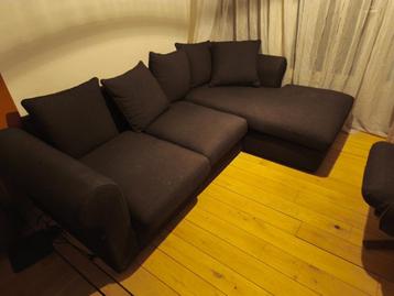 Mooi donkergrijs L-vormig bankstel met lounge: slechts €160!